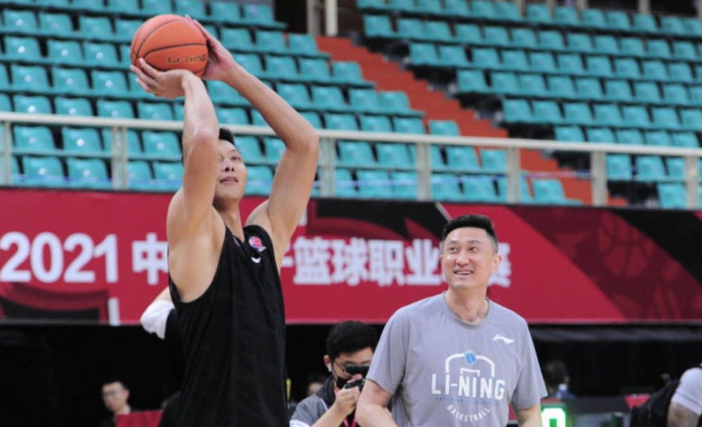 妈妈平时没什么节操、没什么底限，甚至嗜钱如命，这个自己都能忍。